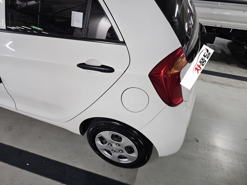 vf6f083xt7d327444.jpg