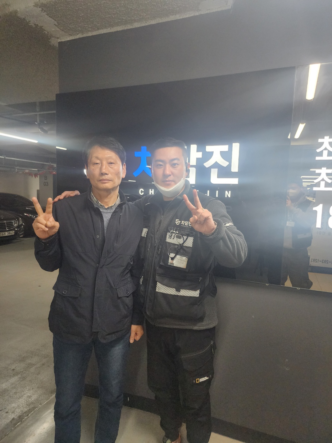 다양하게 활용 가능한 맥스크루즈 중고차 패밀리카로~