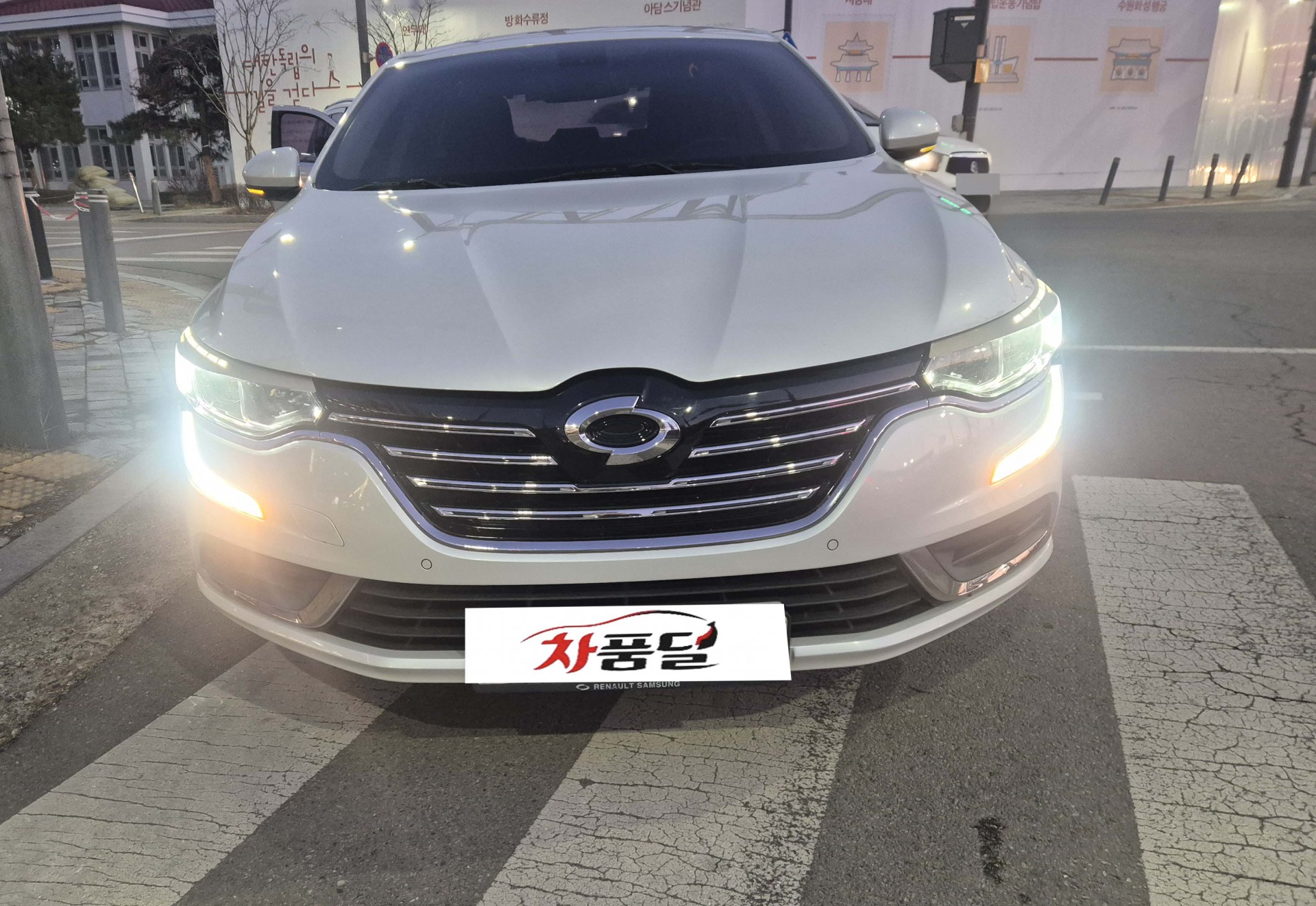 492dvi5huk2375015.jpg