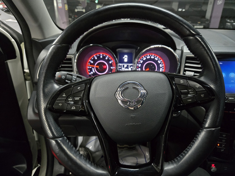 2097n1q7hnpp308547.jpg