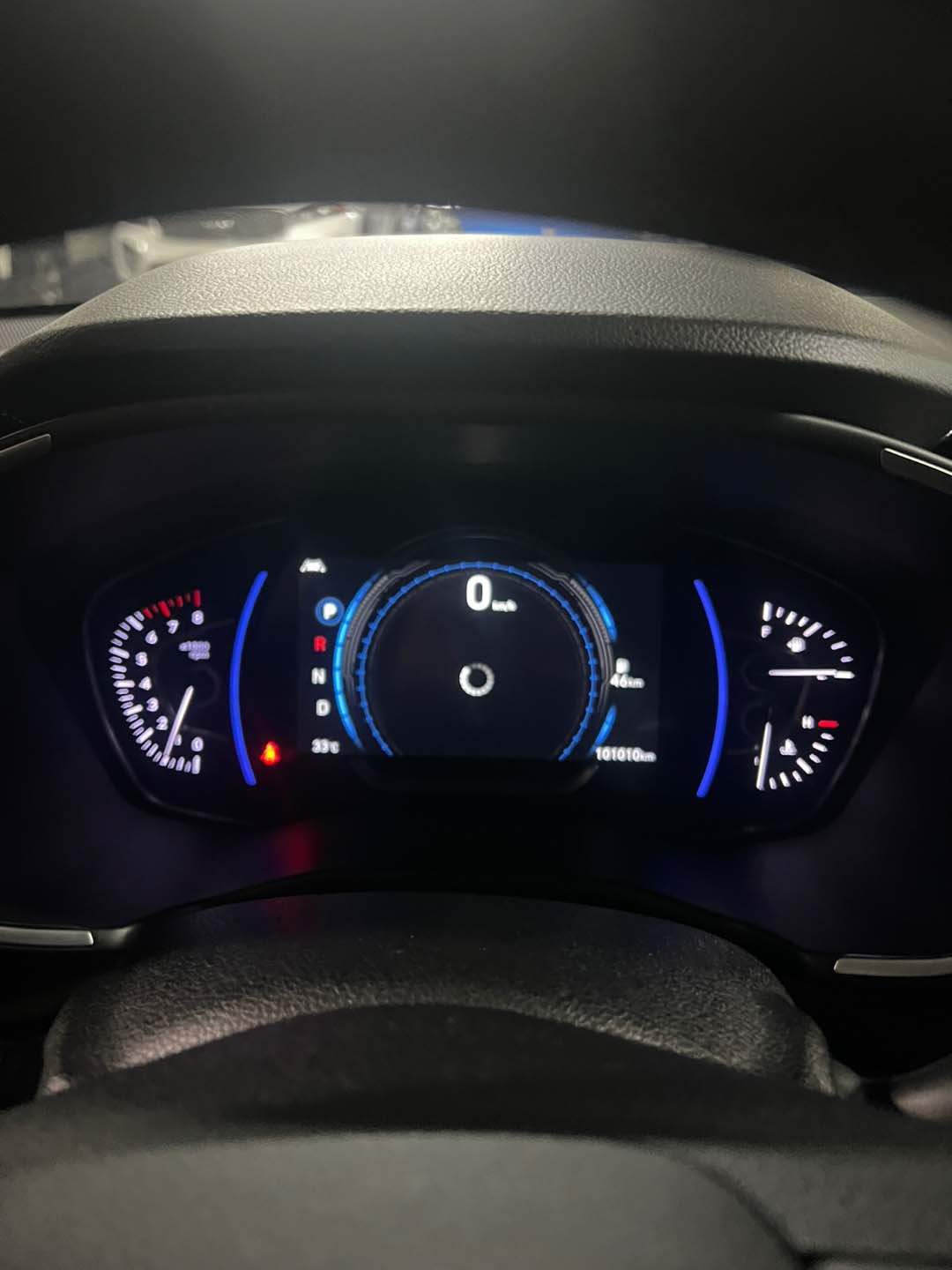 4g8gjgsni6fm610781.jpg